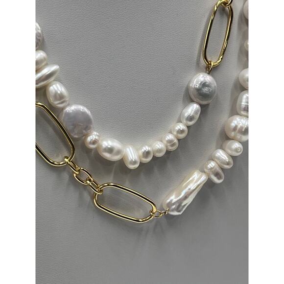 Mignonne Gavigan Gold and White Pearl Necklace - Picture 3 of 10